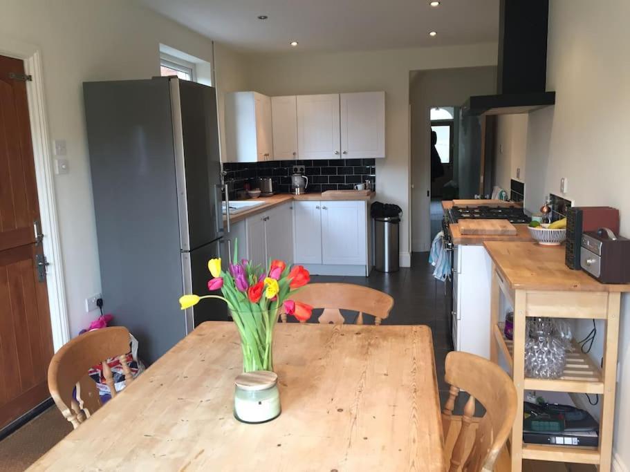 Spacious Victorian Townhouse With Cathedral Views Lincoln Exteriér fotografie